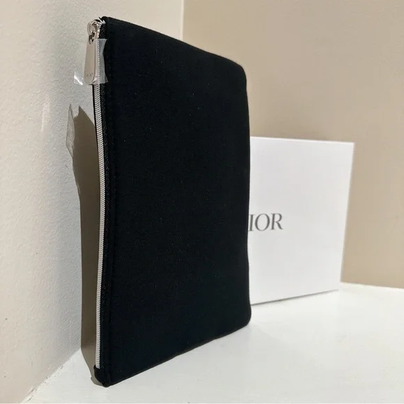 Dior makeup pouch - Picture 3 of 4